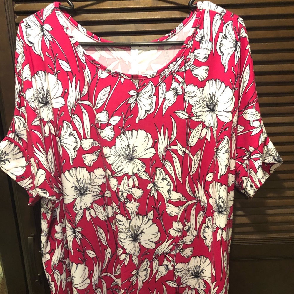 Honey And Lace Tustin Tunic HOT PINK  2x